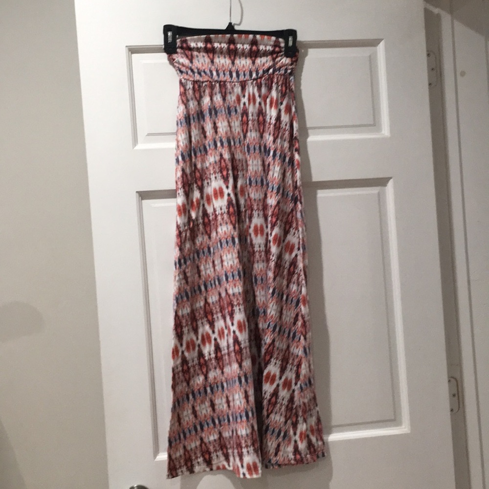 Maxi skirt, worn TWICE! Good condition